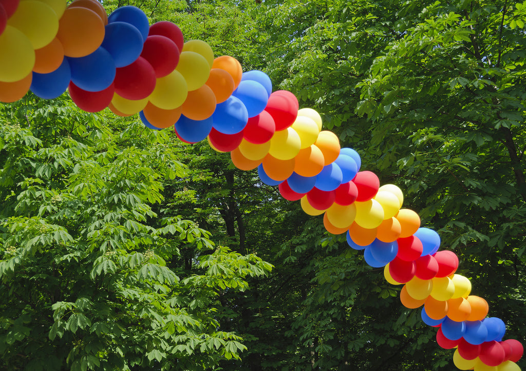 How to Create a Spring-Themed Balloon Arch